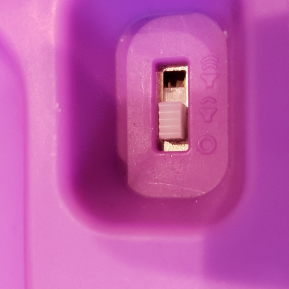 Fisher Price purple and white electronic "laptop" learning toy - Picture 7 of 7